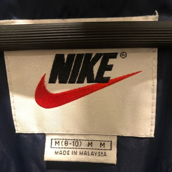 Nike Rain Jacket (button up) - Picture 5 of 5